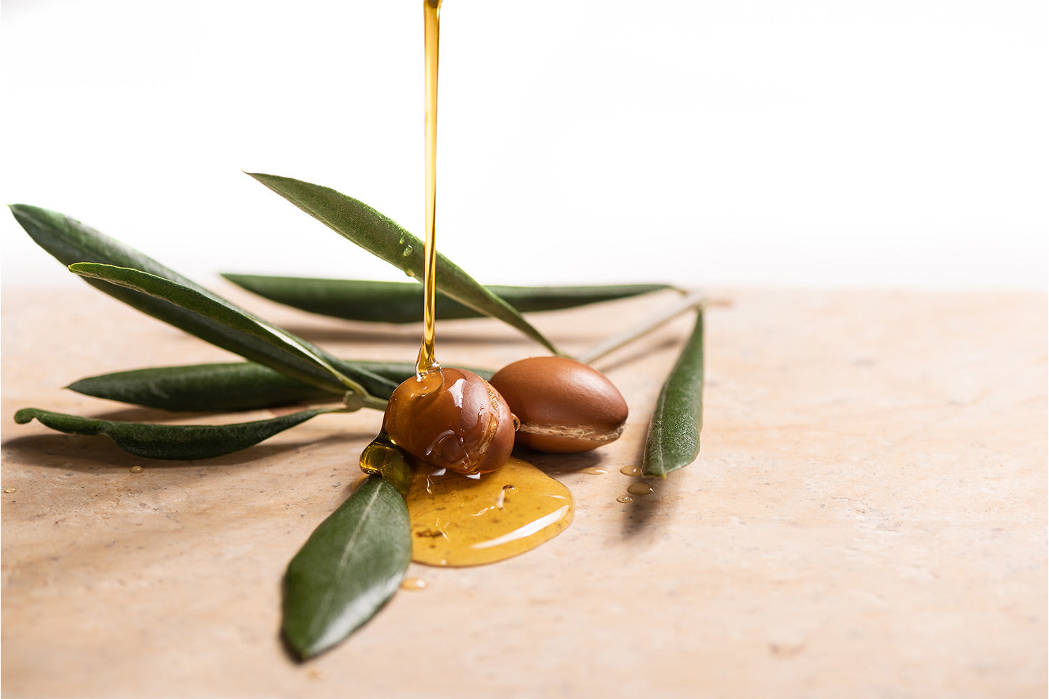 10 beneficios esenciales del aceite de argán para la piel