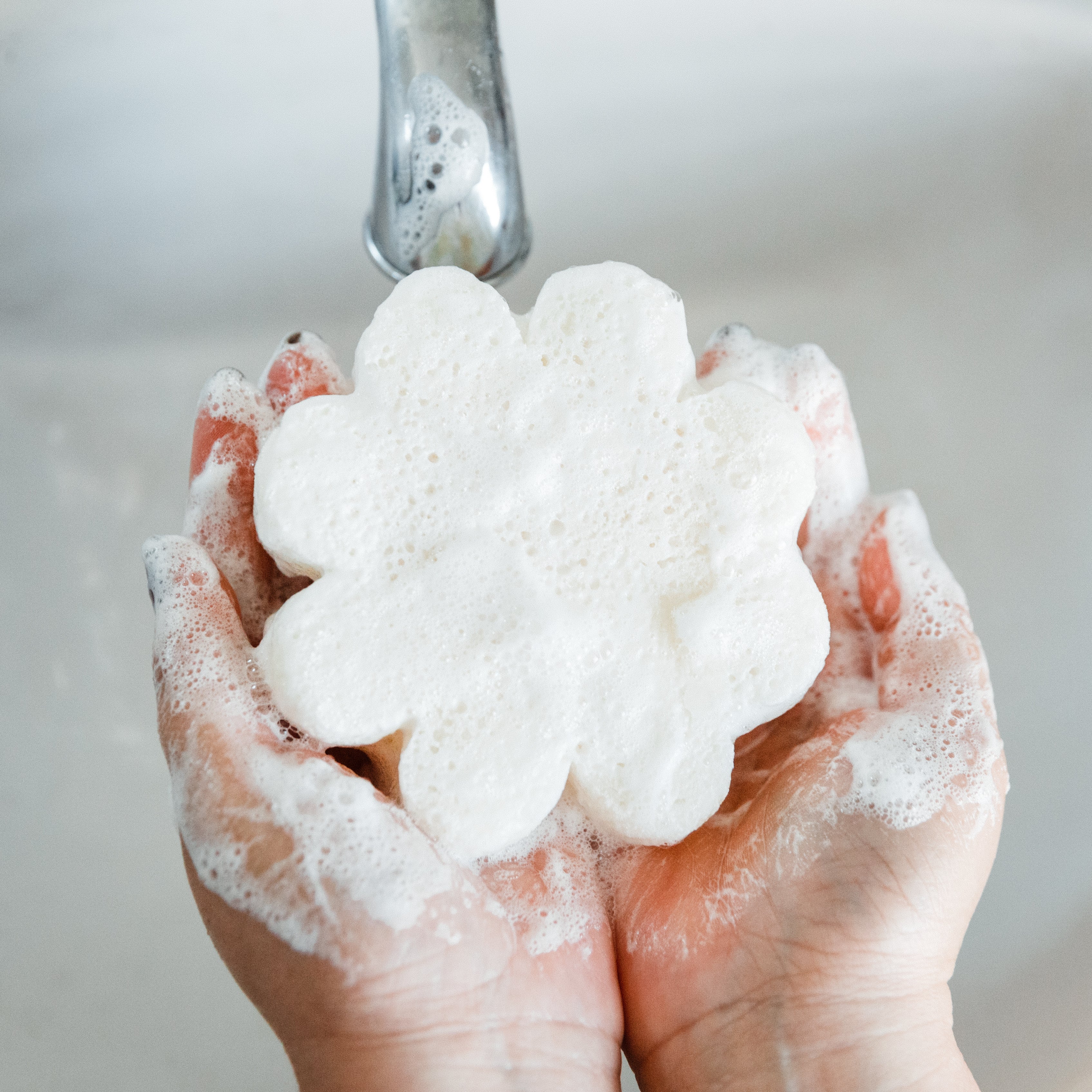 How To Use Spongellé To Remove Daily SPF