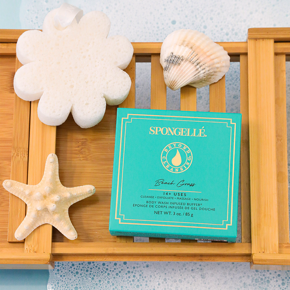 Angled front view with bag zipped and handles upright.