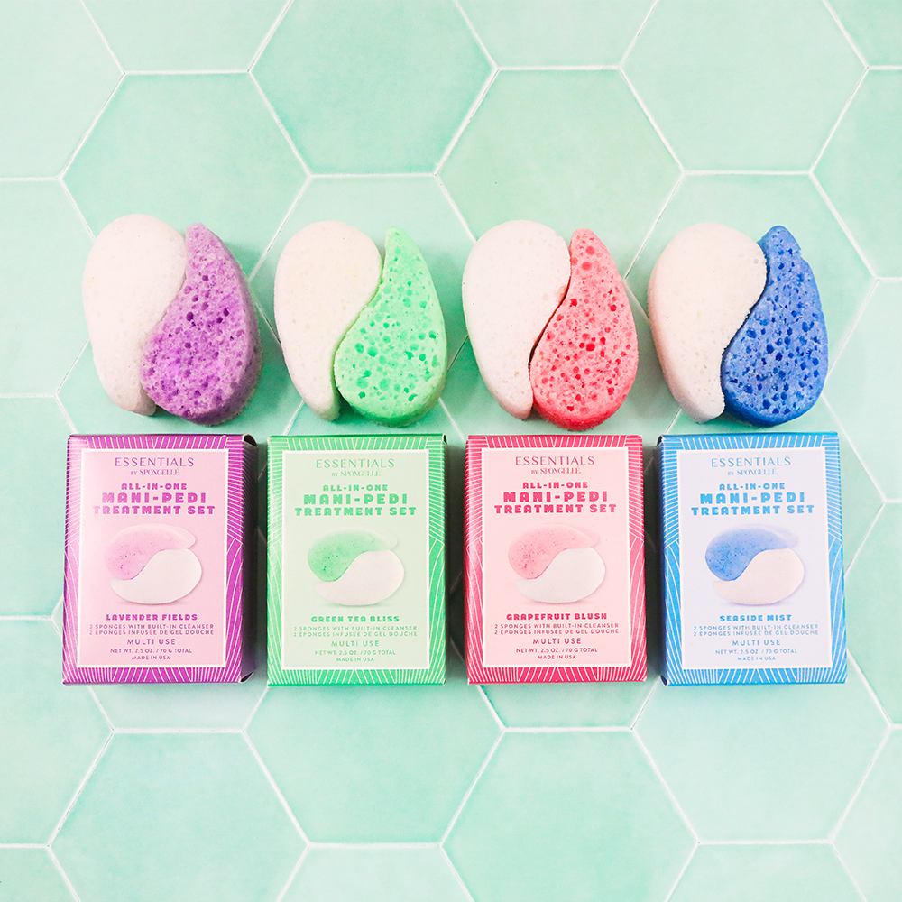 Angled front view with bag zipped and handles upright.