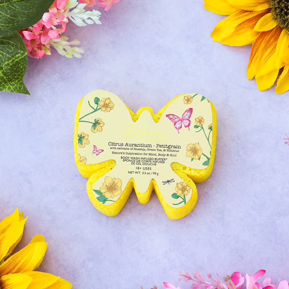 Angled front view with bag zipped and handles upright.